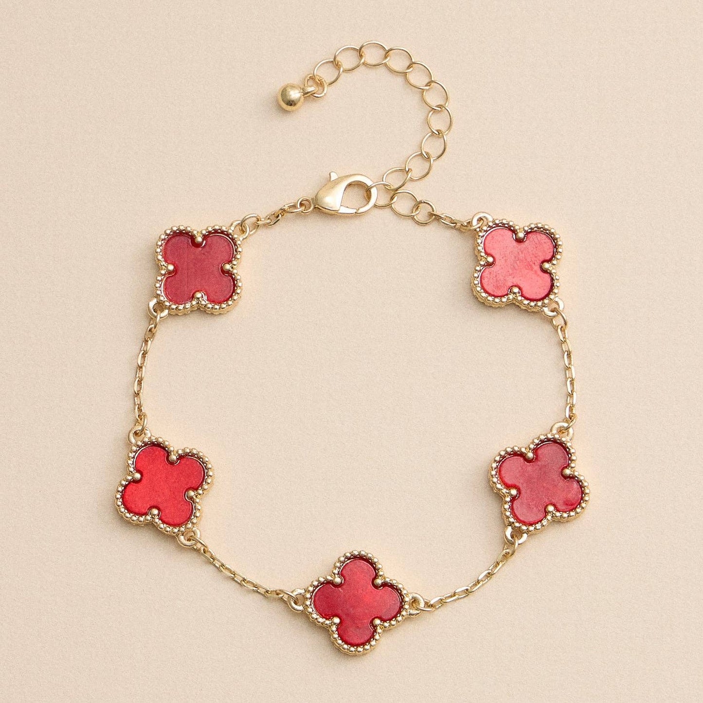 Colorful Shell Charm Bracelet with Gold Detailing: Black/White / One / 5SB21068