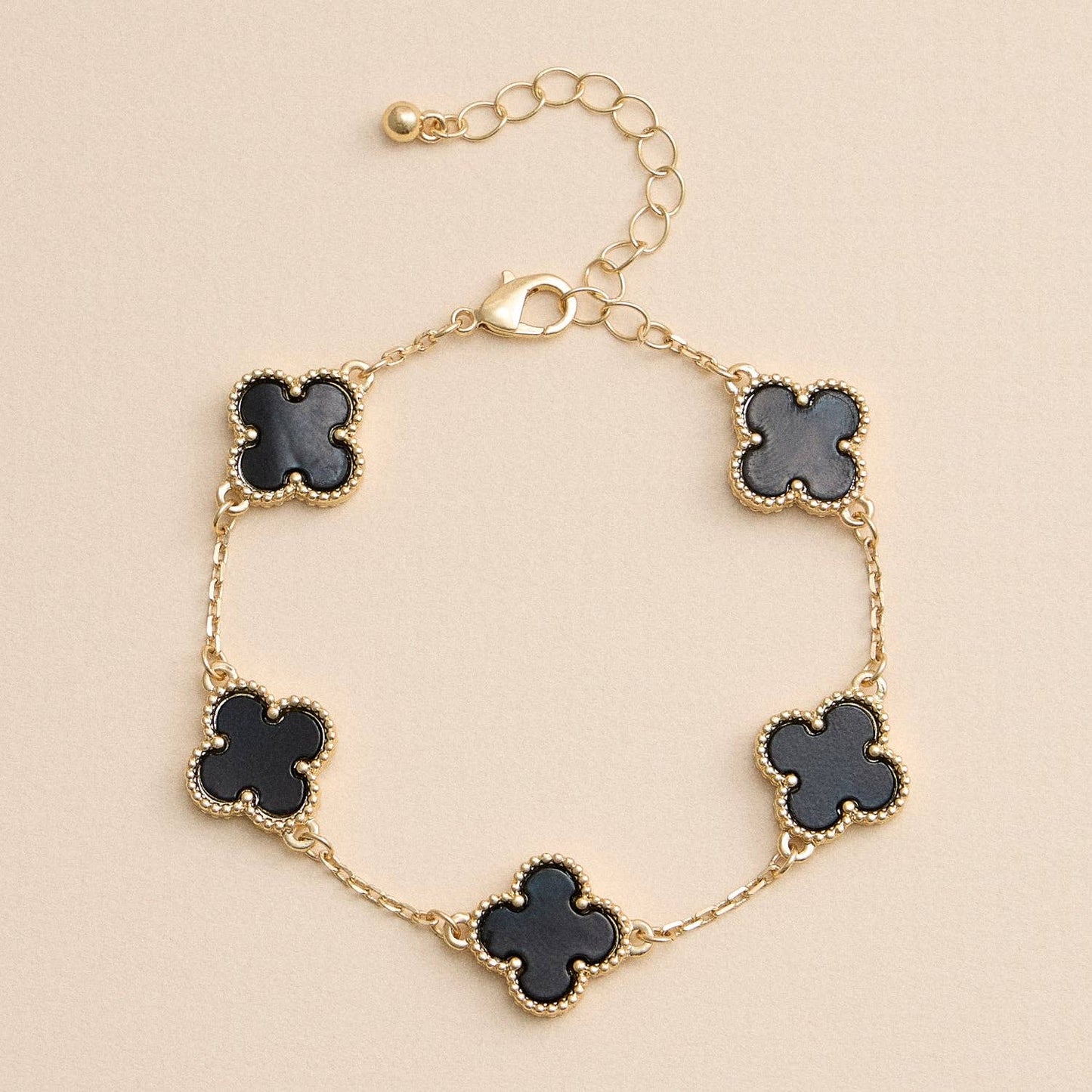 Colorful Shell Charm Bracelet with Gold Detailing: Black/White / One / 5SB21068