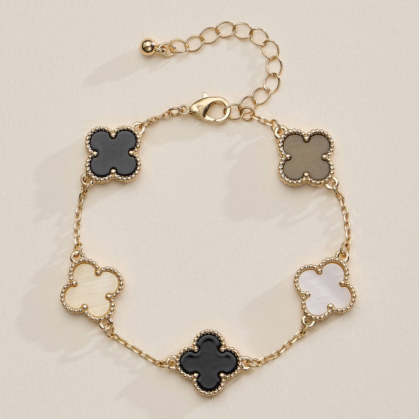 Colorful Shell Charm Bracelet with Gold Detailing: Black/White / One / 5SB21068