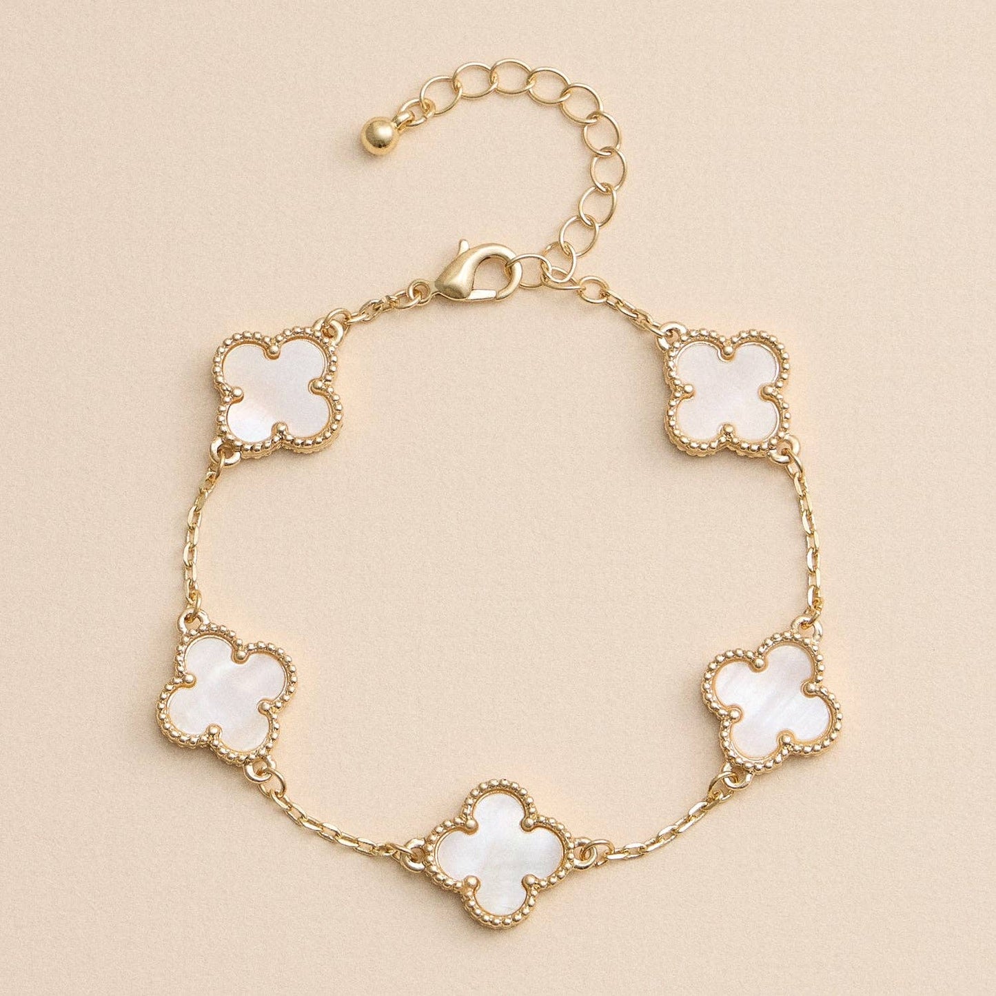 Colorful Shell Charm Bracelet with Gold Detailing: Black/White / One / 5SB21068