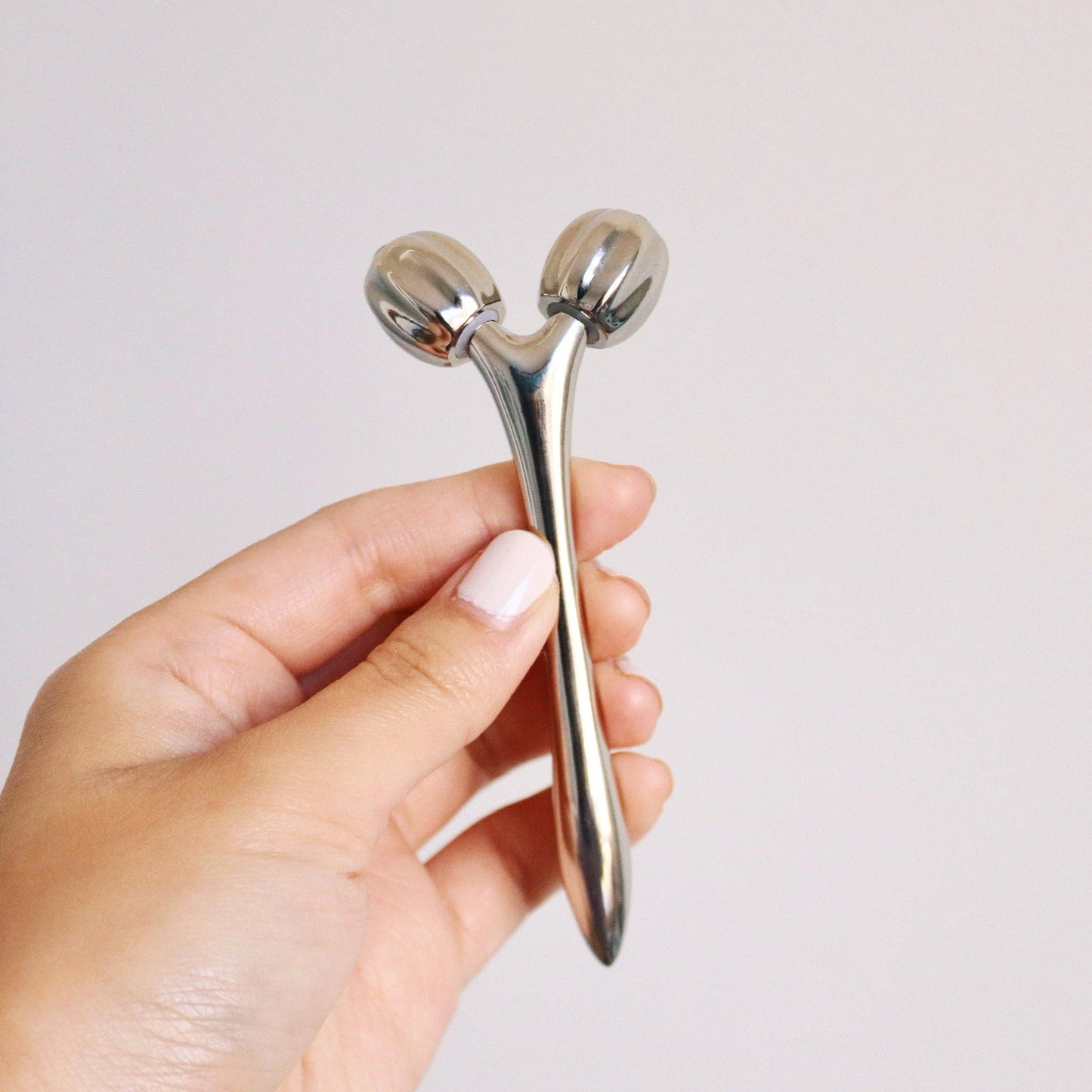 Mei Apothecary MINISCULPT Mini Massaging Beauty Tool