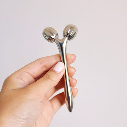 Mei Apothecary MINISCULPT Mini Massaging Beauty Tool